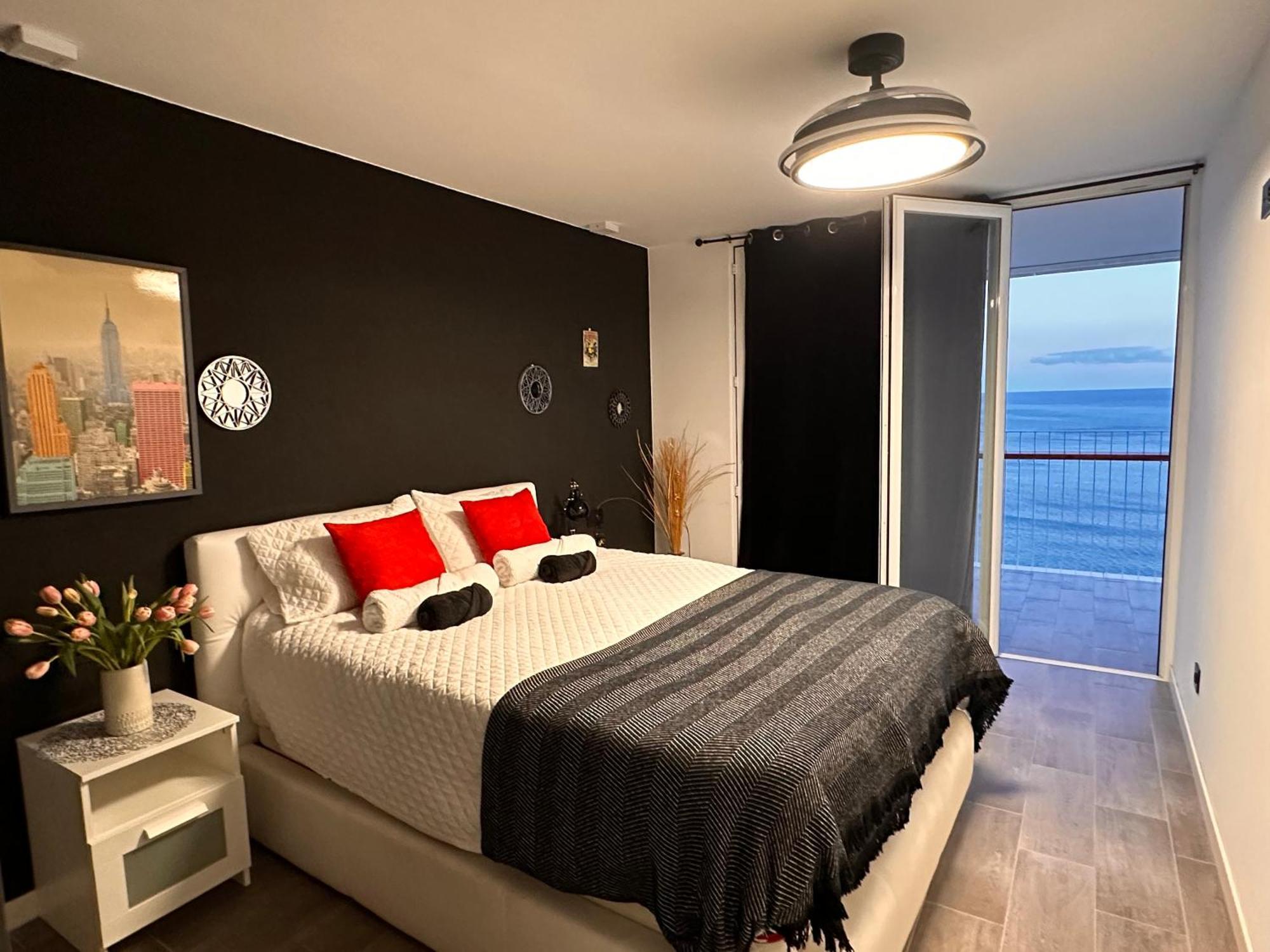 Excellent View Julia Apartment อาลิกันเต ภายนอก รูปภาพ